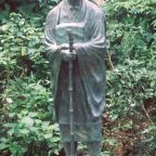 The Essential Haiku – Bashō