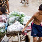 बच्चे काम पर जा रहे हैं : राजेश जोशी